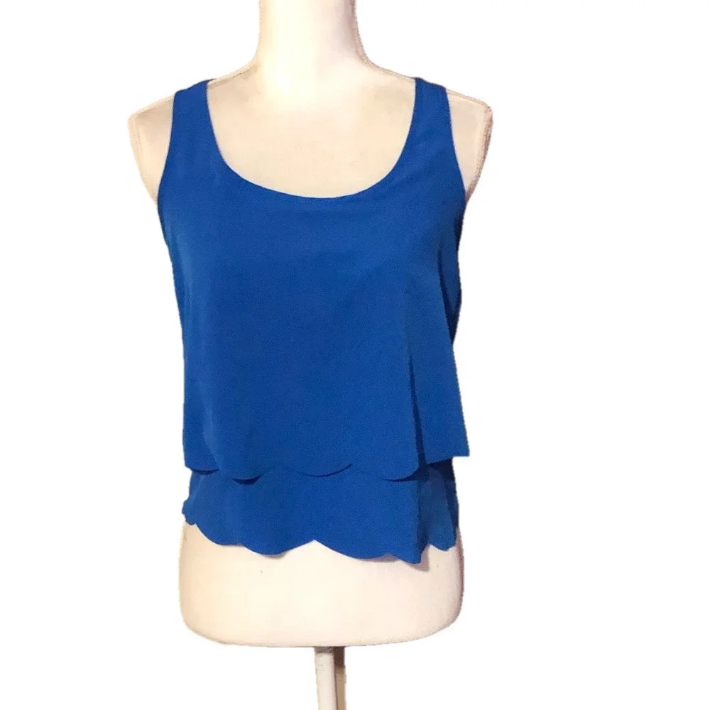⭐️ GB Scallop Top - Picture 1 of 4